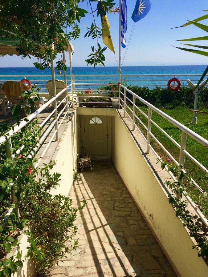 Villa Di Costa Néa Szkióni Kültér fotó